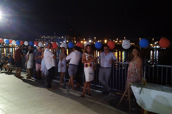 photo-g2-4-s.jpg